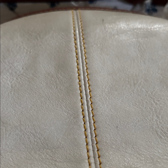 Dooney & Bourke Vintage Cream and Brown Leather Handbag. - Picture 7 of 8